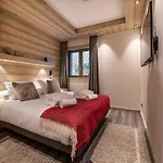Hotel apartamentowy Manali By Alpine Courchevel