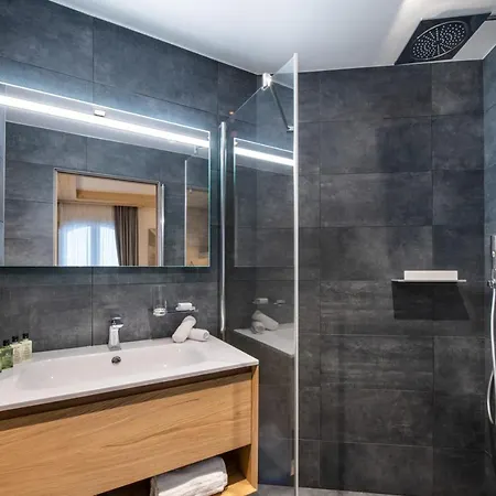 Aparthotel Manali By Alpine 5*