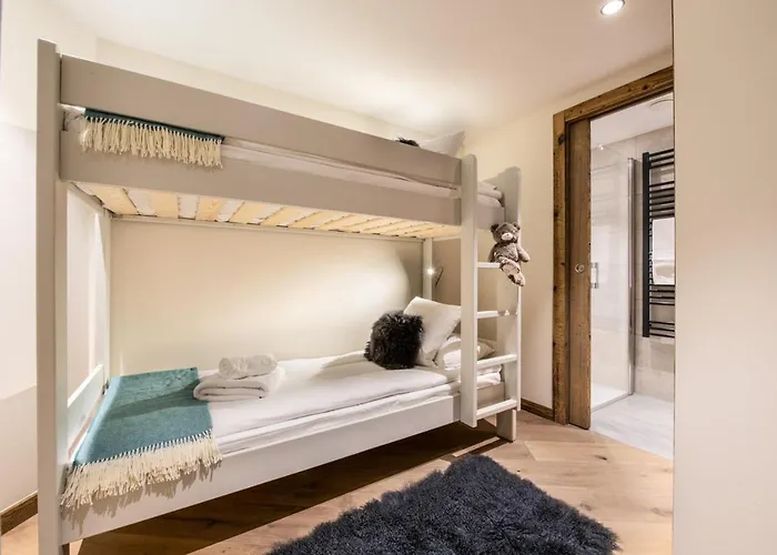 Hotel apartamentowy Manali By Alpine Courchevel