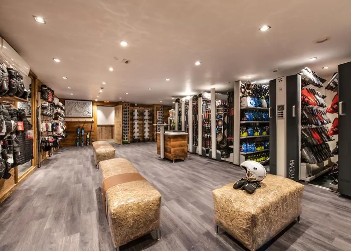 Hotel apartamentowy Manali By Alpine Courchevel