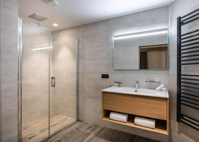 Hotel apartamentowy Manali By Alpine Courchevel